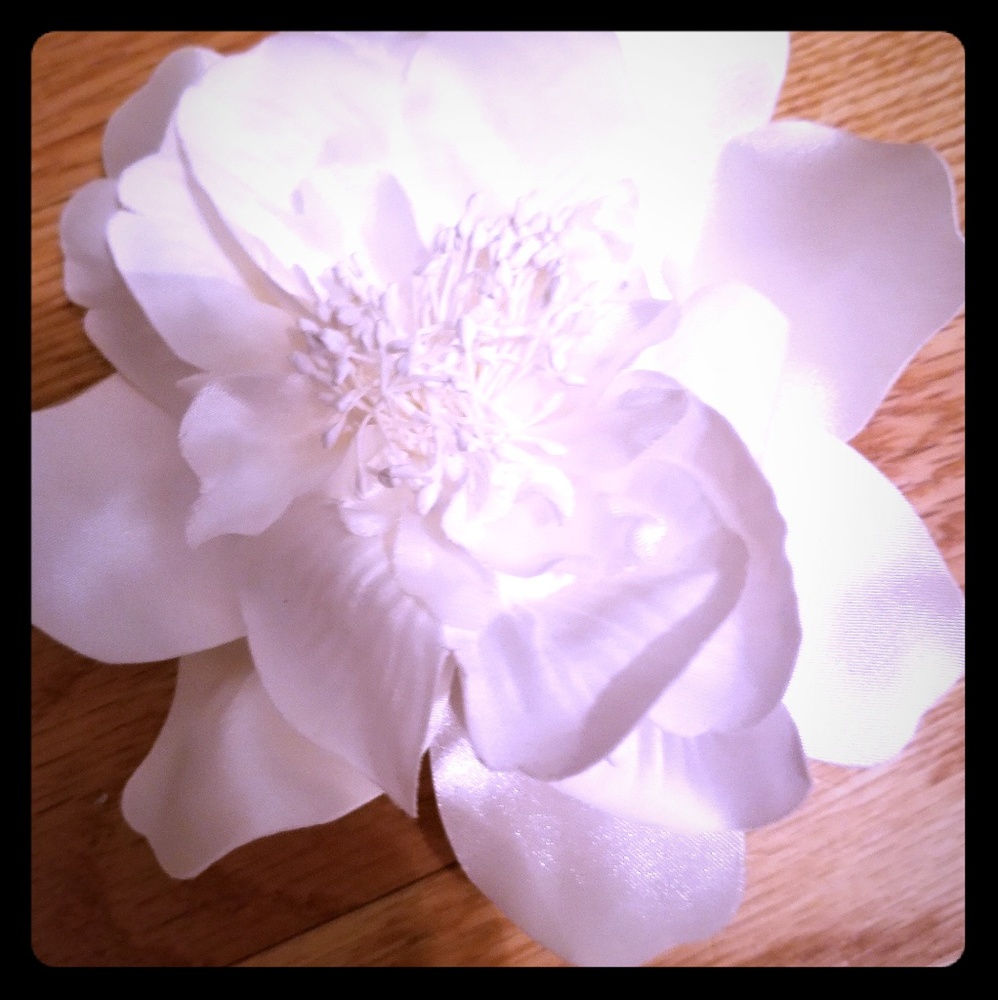 Flower hair accessory